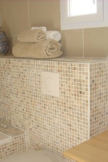 Alçıpan ile bej banyo