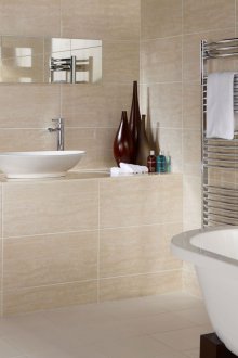 Lavabo ile bej banyo