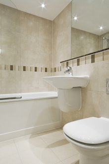 Bej modern banyo