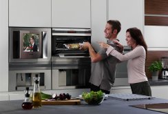 TV intégrée dans la cuisine