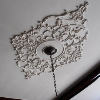Gipsdekor und -muster