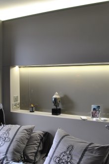 Nicho na sala acima da cabeceira da cama