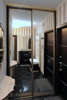Ντουλάπα στην αίθουσα με στυλ Art Deco