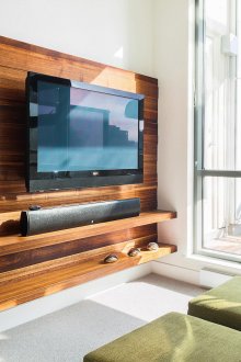 Holzplatte Fernseher