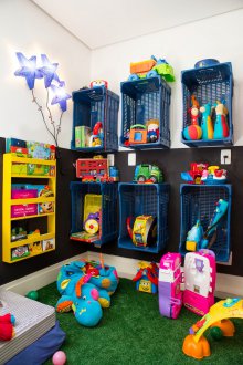 Mur de rangement pour jouets