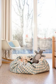 Stockage des jouets dans un étui en tissu
