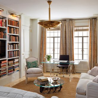 Eclectic style living room shelving