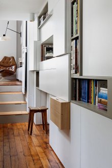 Modular living room shelving