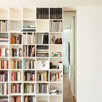 Mobile shelving