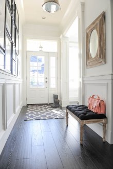 Wall panels for the corridor white