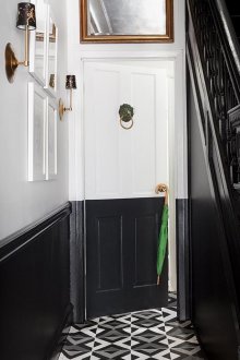 Wall panels for the corridor black