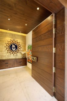 Wall panels for the corridor in ethnic style.