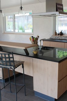 Lamine bar tezgahlı mutfak tasarımı