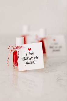 14 Şubat için bir kıza DIY hediye