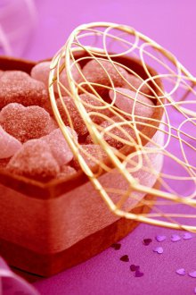 14 Şubat do-it-yourself kutu çikolata hediye