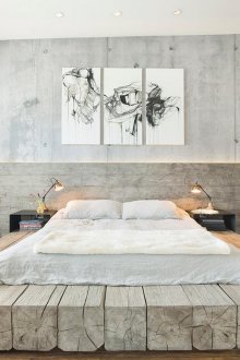 Podio del letto fatto di tronchi