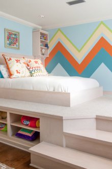 Podio da letto per bambini con una nicchia