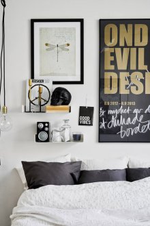 White interior with decor