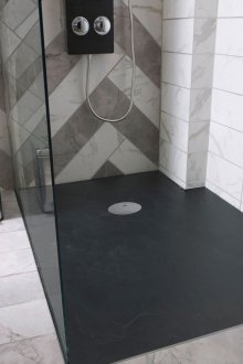 Telha de banheiro em mármore