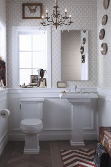 Carta da parati in bagno con stampa beige