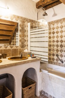 Büyük rustik banyo