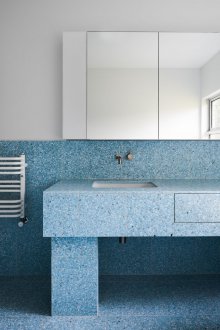 Büyük banyo mavisi