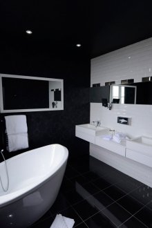 Büyük banyo tek renkli