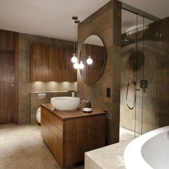Lavabolu geniş banyo