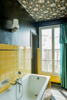 Büyük banyo sarı