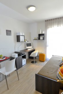 Küçük bir stüdyo dairede mobilya nasıl düzenlenir