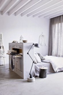 Interior partition chest of drawers