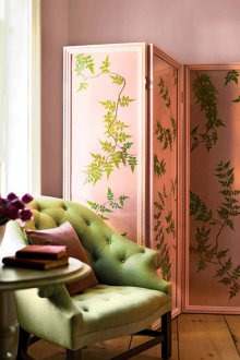 Interior partition pink