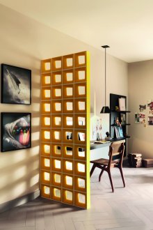 Interior partition yellow