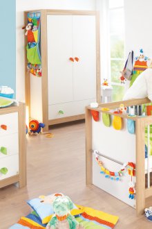 Das Layout des Kinderzimmers ist mehrfarbig