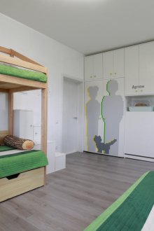 Einteilung eines Kinderzimmers für drei Jungen