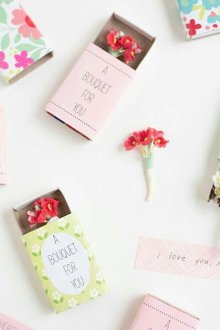 8 Mart için DIY hediyeler çiçekler