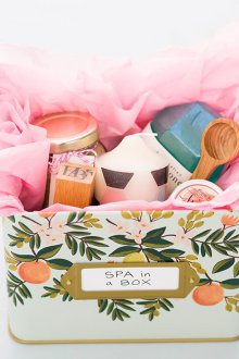 8 Mart için parfüm DIY hediye