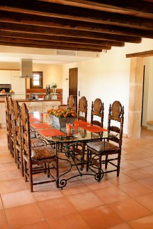 Design of living room kitchen with beams