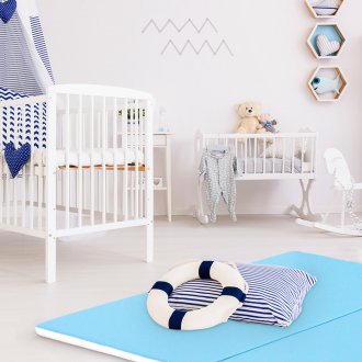 Nautical style kids room decor