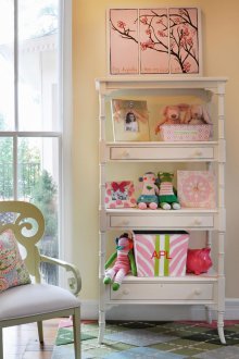 Provence style kids room decor