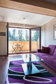 Eclectic-style studio apartment