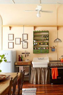 Studio apartment with country style kitchen