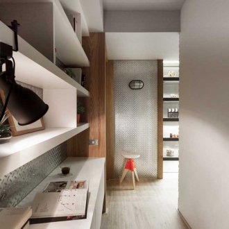 Styles of one-room apartments entrance hall