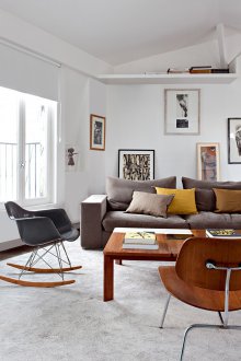 Studio apartment with Scandinavian style furniture