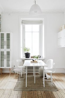 Studio apartment with scandinavian style floor