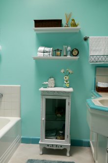 Turkuaz beyaz banyo iç