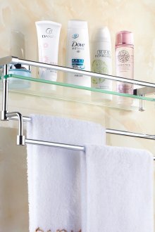 Havlu tutamaklı banyo rafı